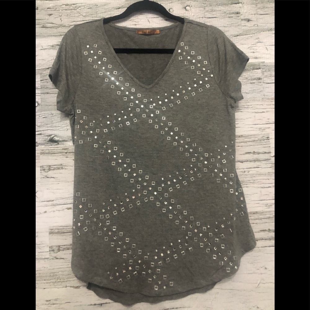 Belldini embellished gray and silver tee